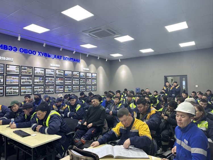 ХАБЭА-н хэлтэсээс эрсдэл өндөр ажлын байранд ажилладаг ажилтнуудад аюулгүй ажиллагааны давтан сургалтыг зохион байгууллаа.