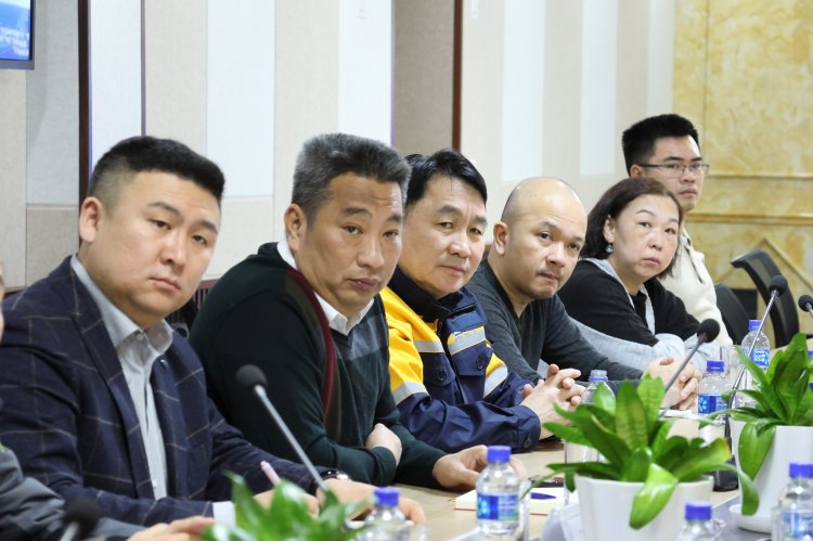 Говьсүмбэр аймагт Шивээ Овоо уурхайг түшиглэн 660МВТ-ын хүчин чадалтай цахилгаан станц байгуулах төслийн хөрөнгө оруулагчтай хийх уулзалт зохион байгуулагдлаа.